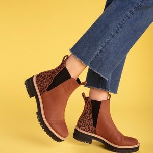 Toms dakota Chelsea boots US 6 $140 Brown
